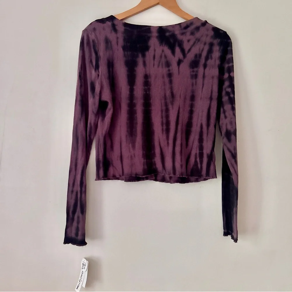 WALLFLOWER WOMENS PURPLE & BLACK TIE DYE V NElCK BUTTON DOWN TOP SIZE L NWT - Picture 3 of 4